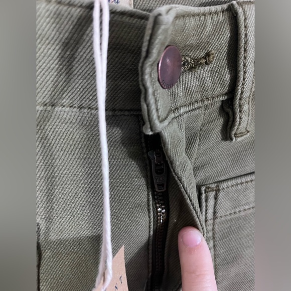 NWT Faherty Size 24” The Stretch Terry Patch Pocket Shorts - Military Green - Picture 7 of 11